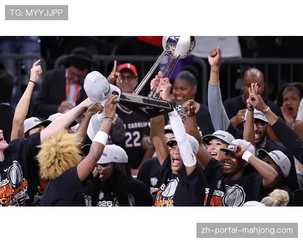 拉斯维加斯王牌队为球迷举办新赛季票持有者见面会